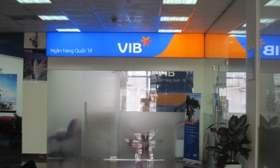 Mặt dựng, trụ ATM ngân hàng VIB